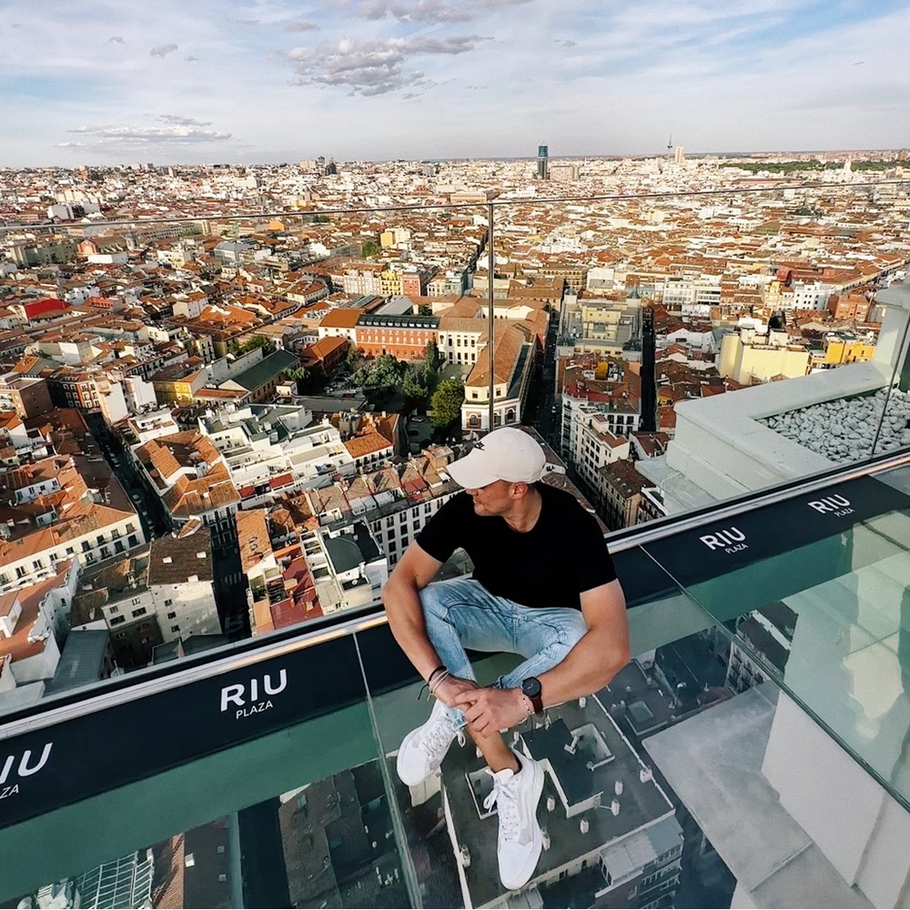 Meet your Posher, Joseph